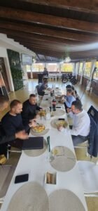 Întâlnirea părților interesate locale – pași spre un mediu mai verde și un stil de viață mai sănătos img 20251110 wa0048